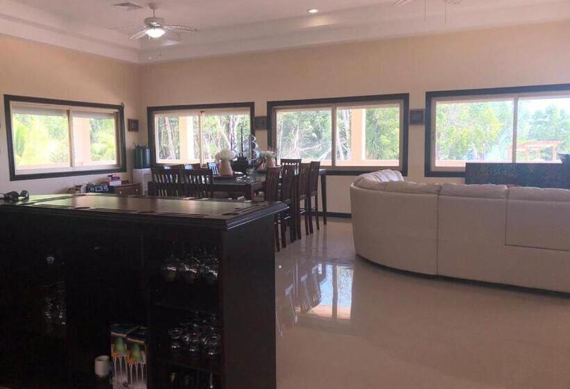 ホテル Seaside Chateau Resort