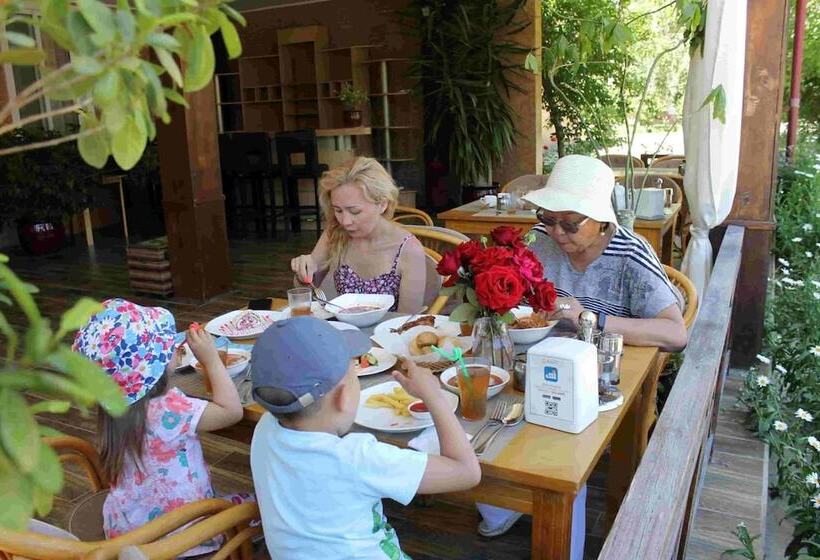 هتل Talisman Village