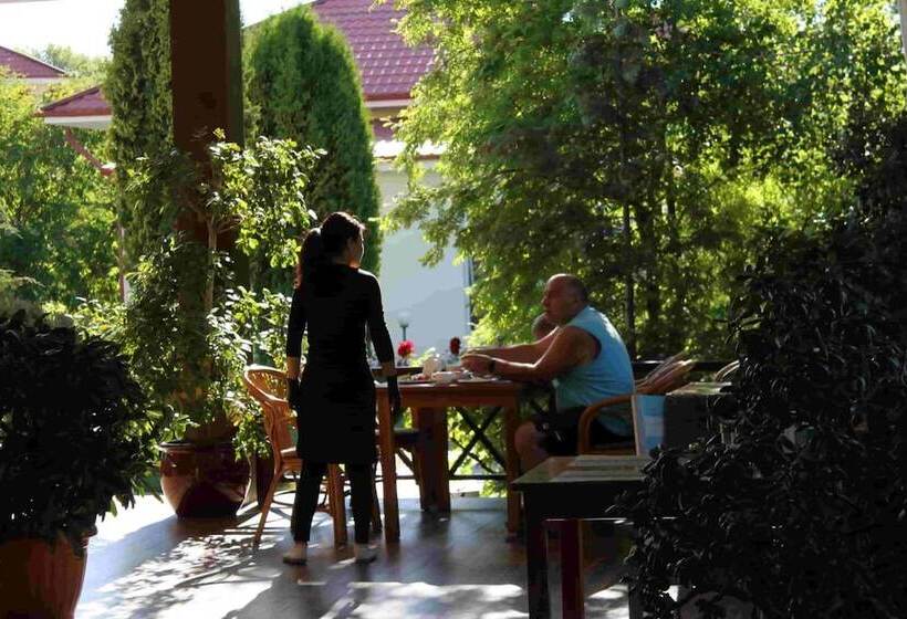 هتل Talisman Village