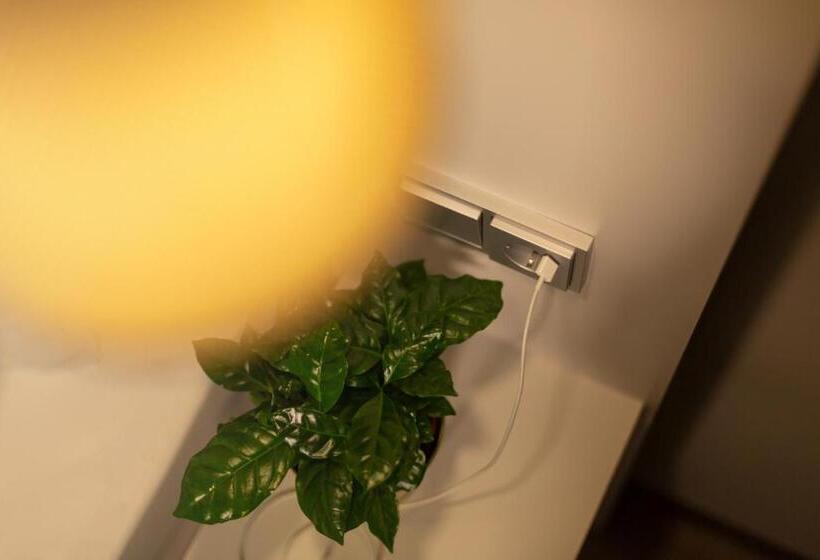 Hotelli Holiday Inn   The Niu, Mesh Stuttgart Messe, An Ihg