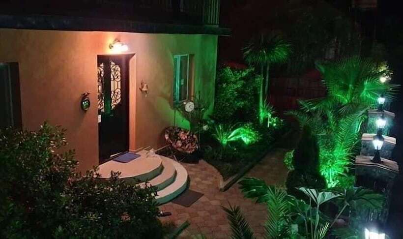 هتل Villa Gardenia Ureki