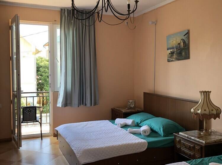 هتل Villa Gardenia Ureki