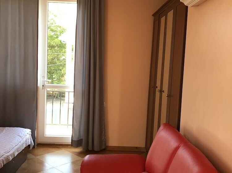 هتل Villa Gardenia Ureki