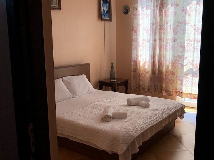 هتل Villa Gardenia Ureki