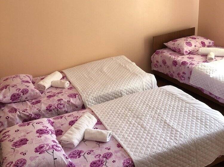 هتل Villa Gardenia Ureki