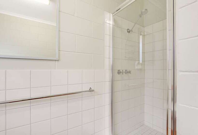 Hybiscus Waterfront Apartments