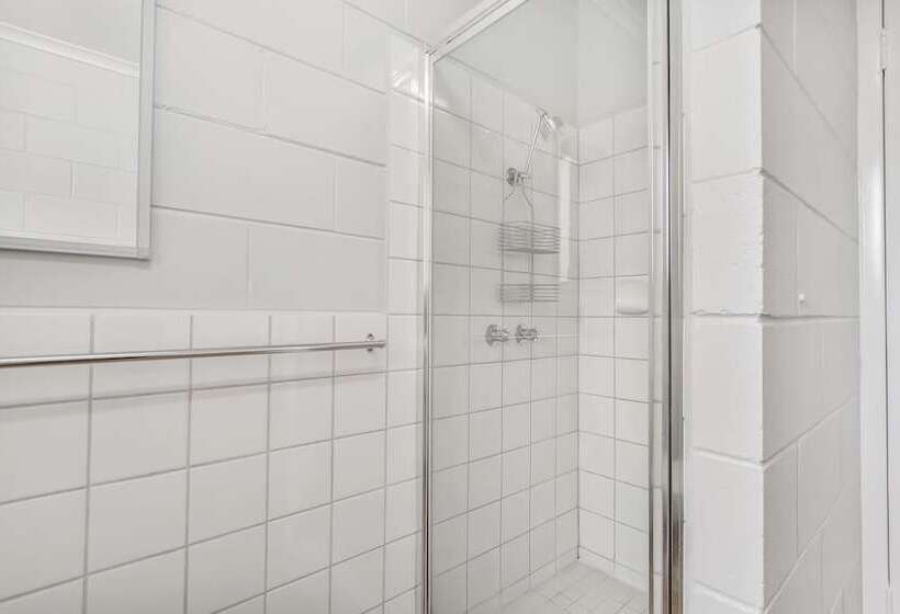 Hybiscus Waterfront Apartments