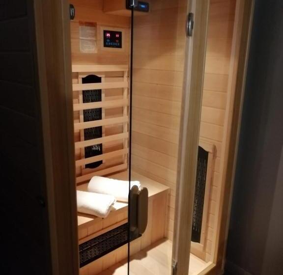 Opera Boutique Rooms