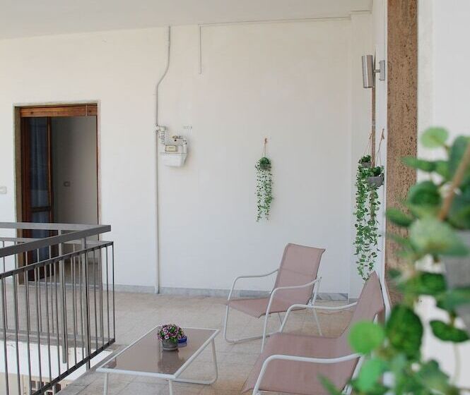 פנסיון Baris Central Station