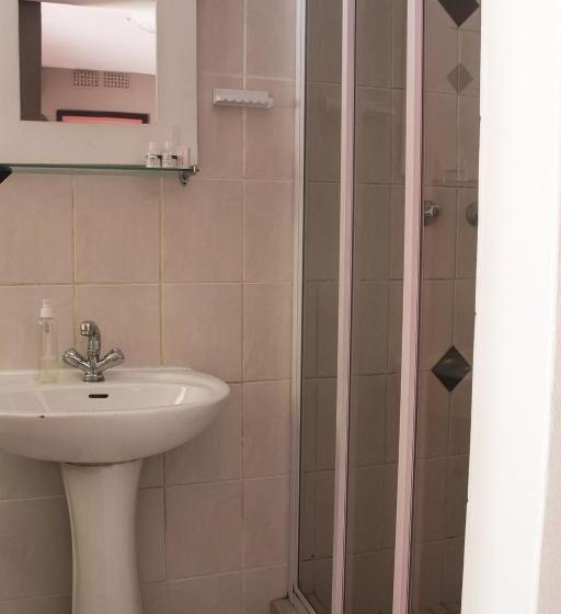 פנסיון Gemstone Guest House