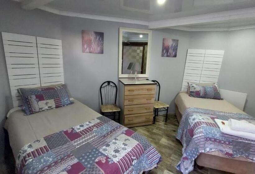 פנסיון Gemstone Guest House