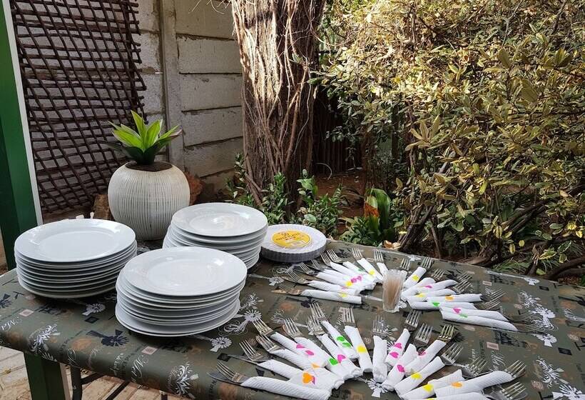 פנסיון Gemstone Guest House