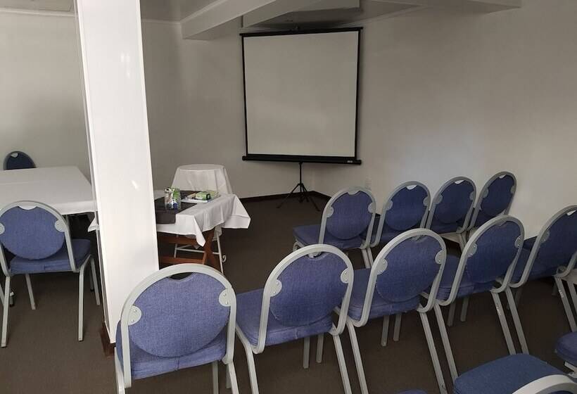 פנסיון Gemstone Guest House