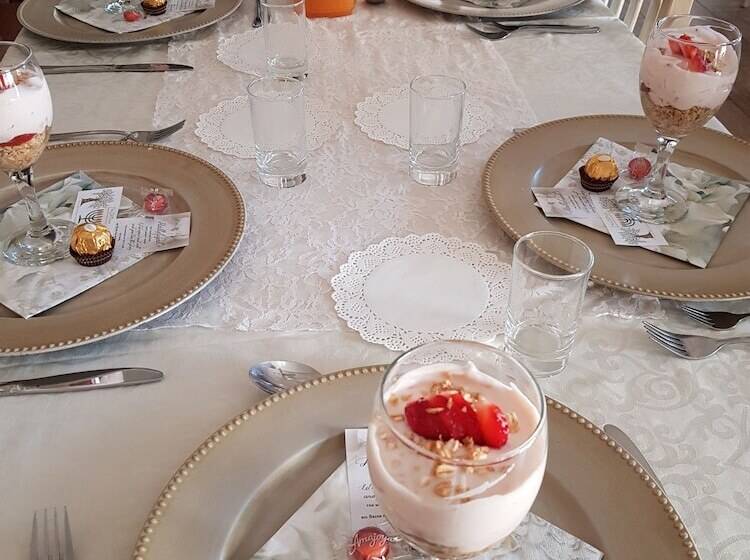 פנסיון Gemstone Guest House