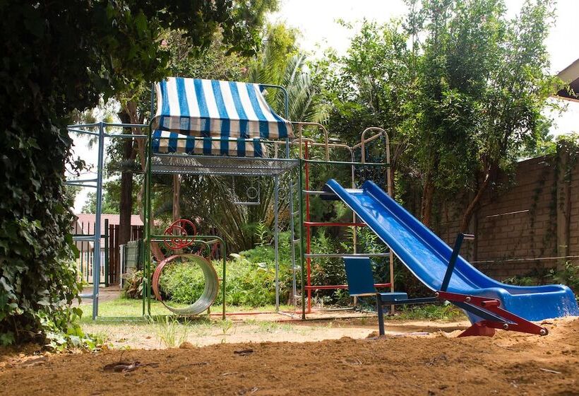 פנסיון Gemstone Guest House