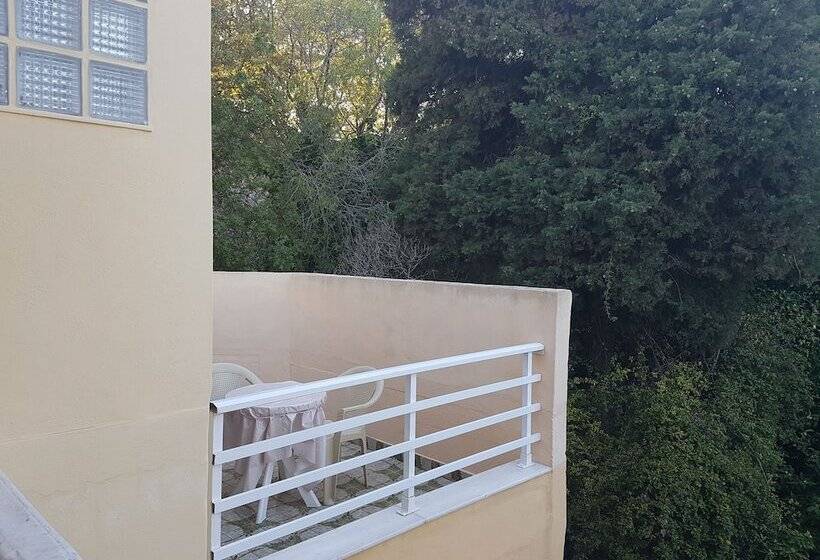 Пансион Georgia Old Town Apartments