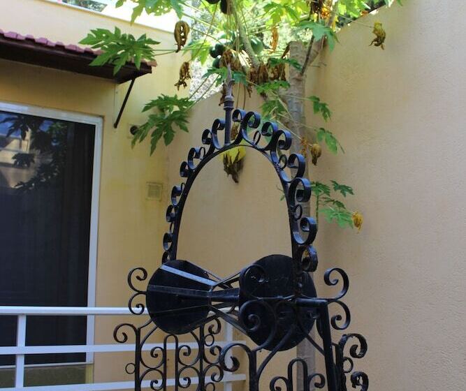 Пансион Georgia Old Town Apartments