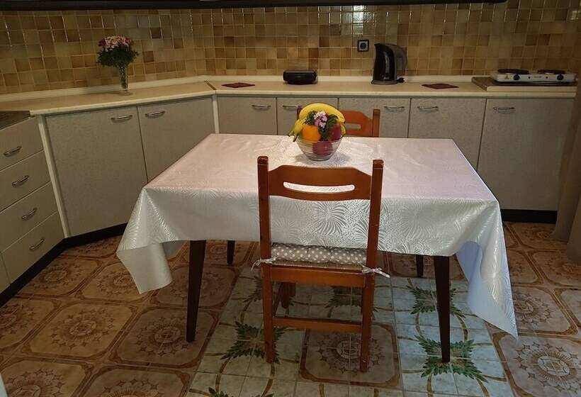 Пансион Georgia Old Town Apartments