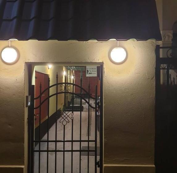 Пансион Guest House Orczy Park