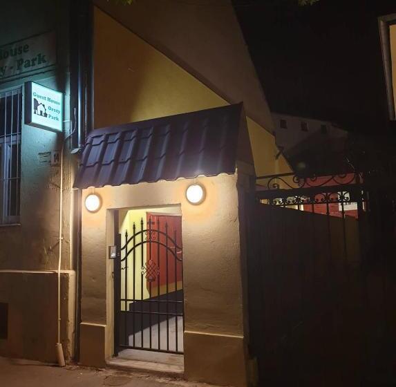 Пансион Guest House Orczy Park