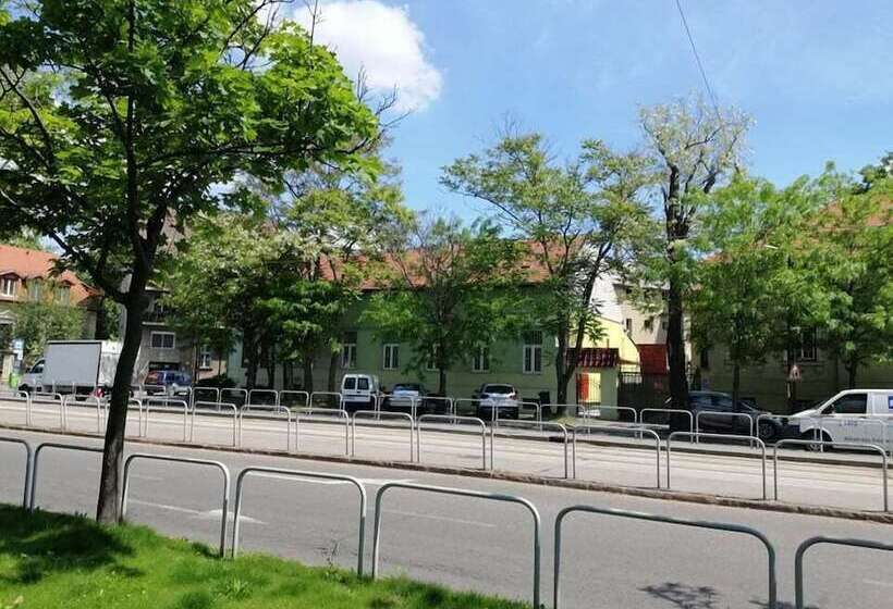 Пансион Guest House Orczy Park