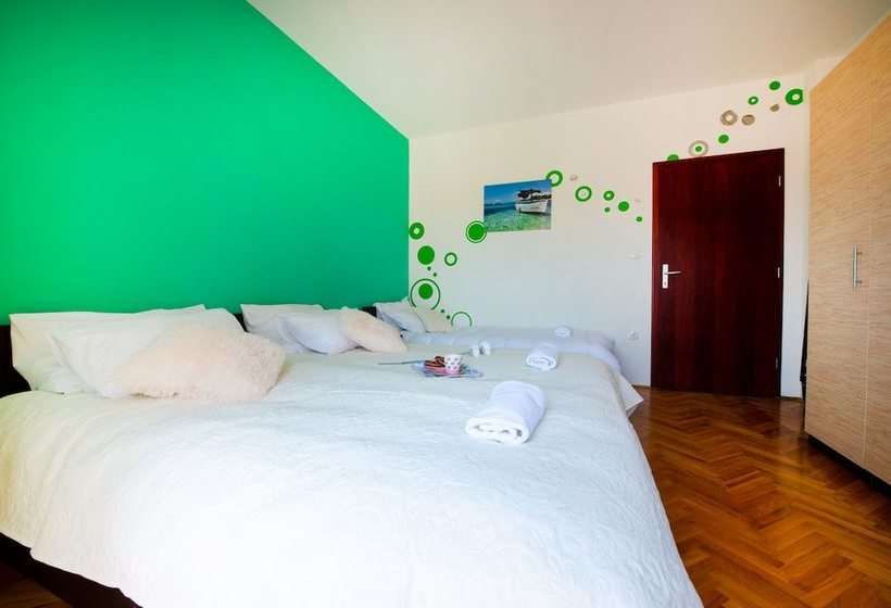 ペンション Mareta Guesthouse