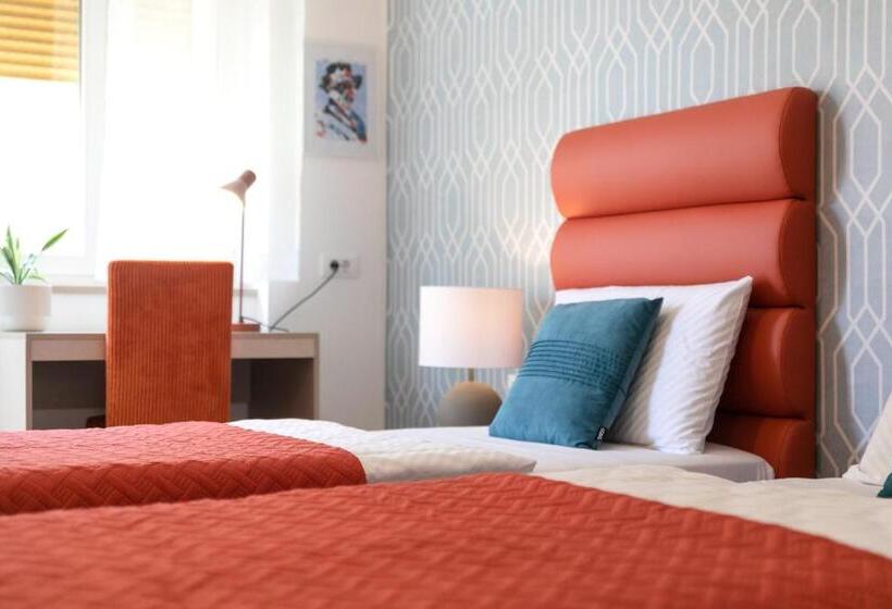 ペンション La Preziosa Rooms