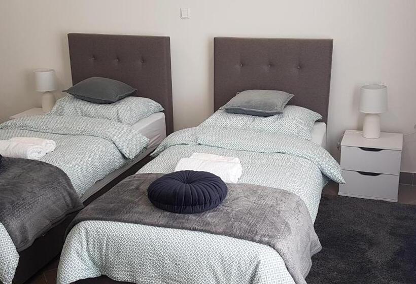 بنسيون Marko Airport Rooms