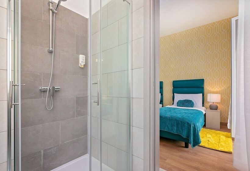 ペンション Preziosa