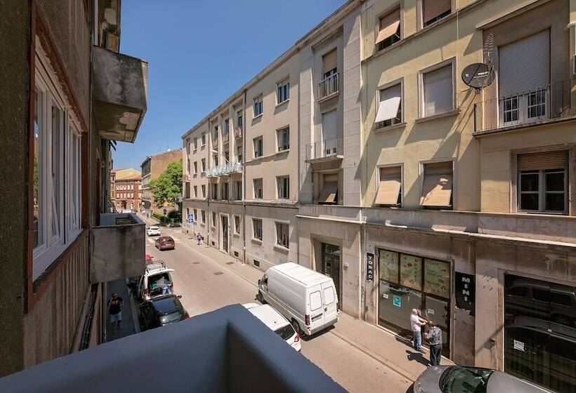 ペンション Preziosa