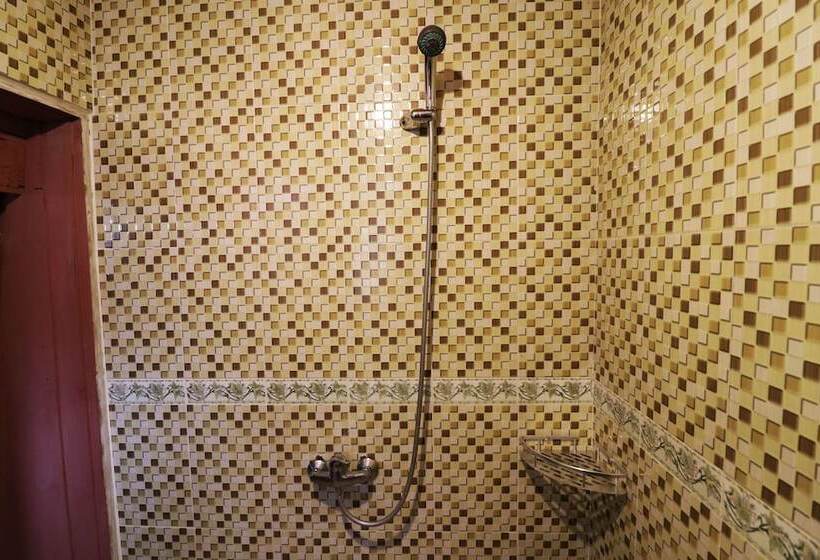 Пансион Tuk Tuk Timbul Bungalows