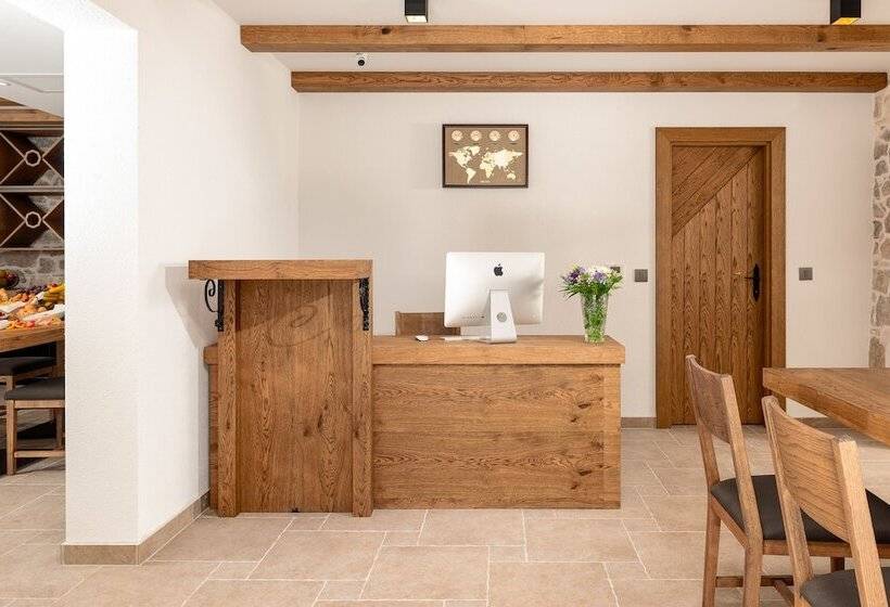 بنسيون Villa Basca