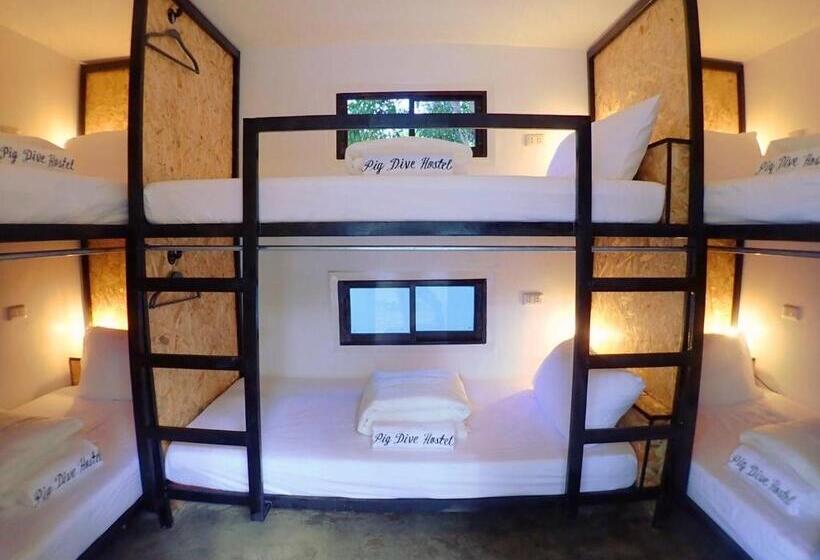 Pig Dive Hostel Moalboal