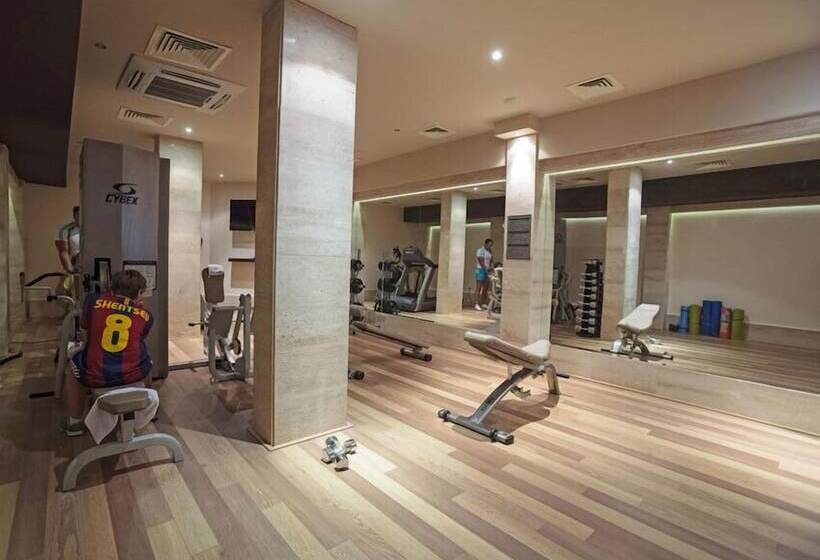 리조트 Oasis Beach Club