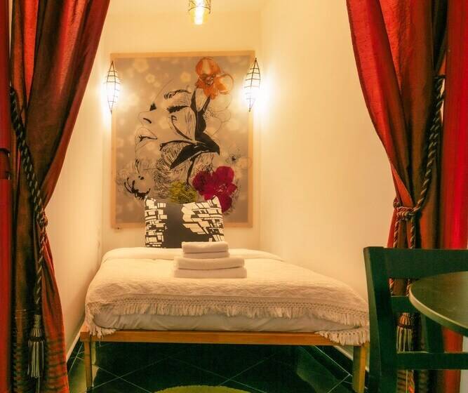 ریاض Ryad A&b Sarai