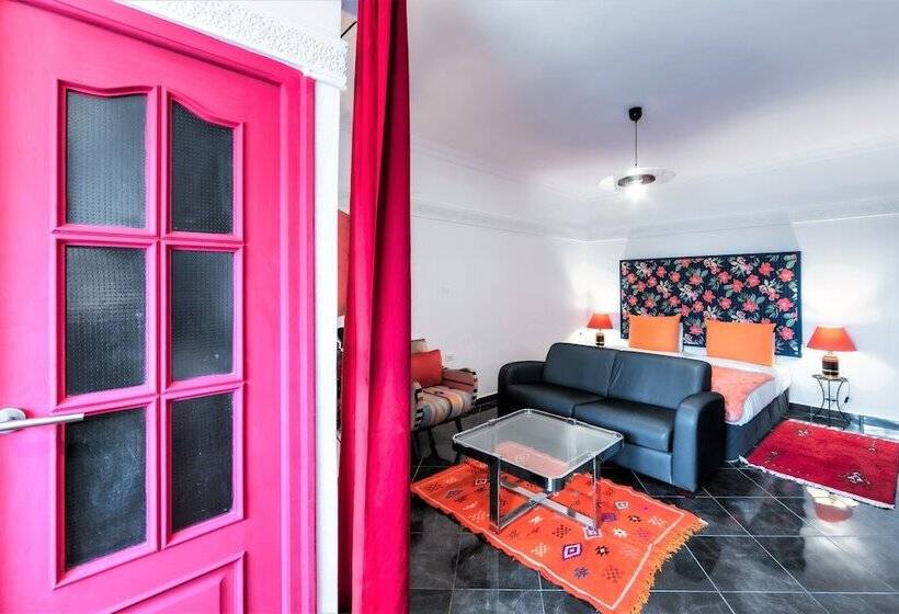 ریاض Ryad A&b Sarai