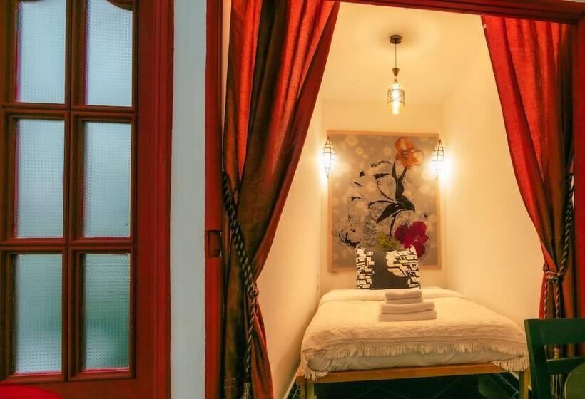 ریاض Ryad A&b Sarai