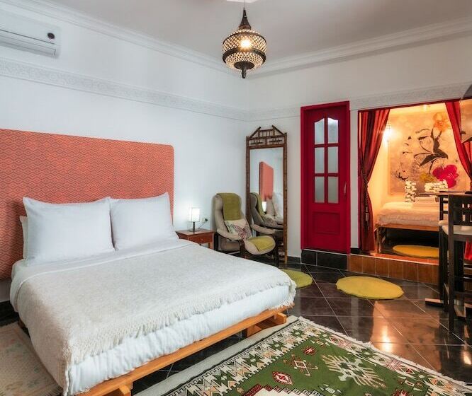 ریاض Ryad A&b Sarai