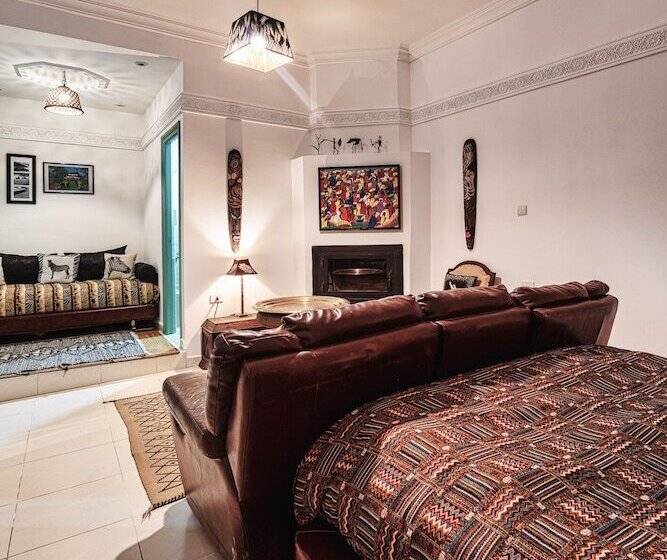 ریاض Ryad A&b Sarai