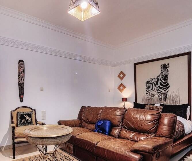 ریاض Ryad A&b Sarai