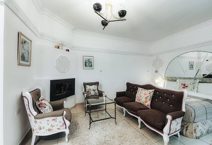 ریاض Ryad A&b Sarai