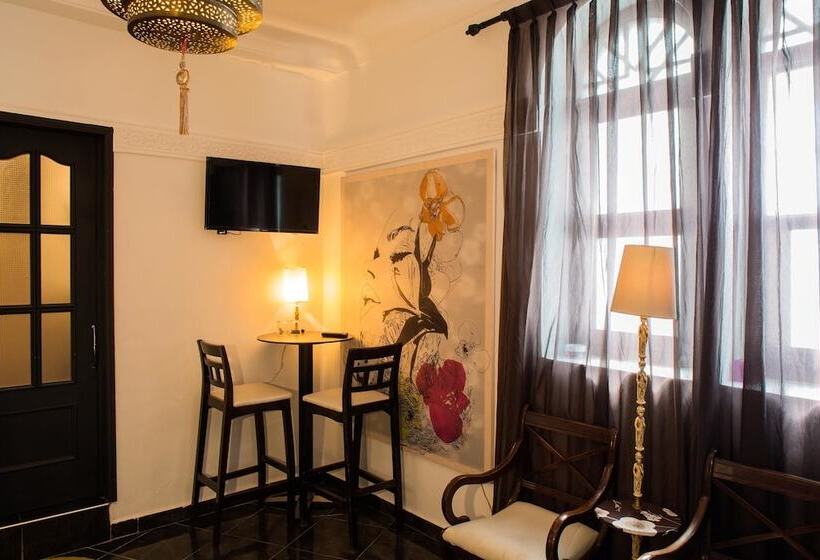 ریاض Ryad A&b Sarai