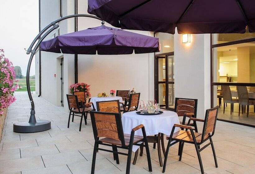 هتل Teodorka Med & Spa