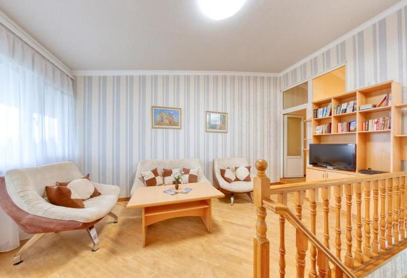 Vincent Hostel By Hotelier