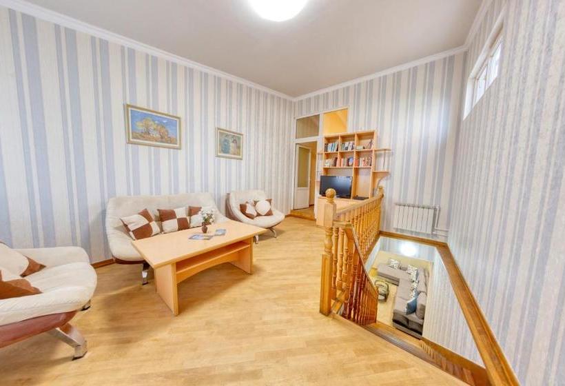 Vincent Hostel By Hotelier