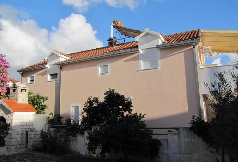 Apartments škarpa 1601