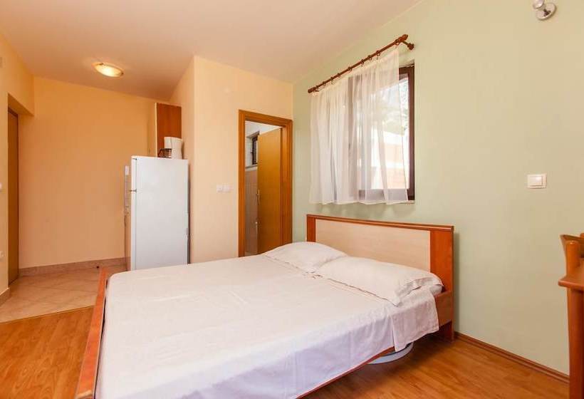 Apartments Mirko Duce