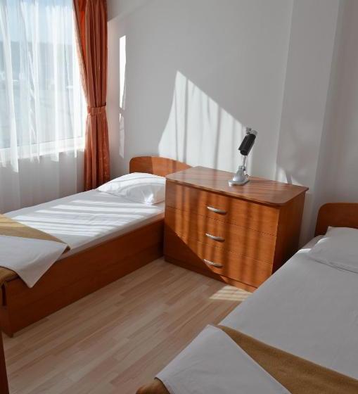 Apartments Pirovcanka