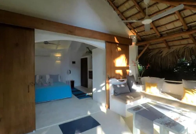 تختخواب و صبحانه Casa Picaflor