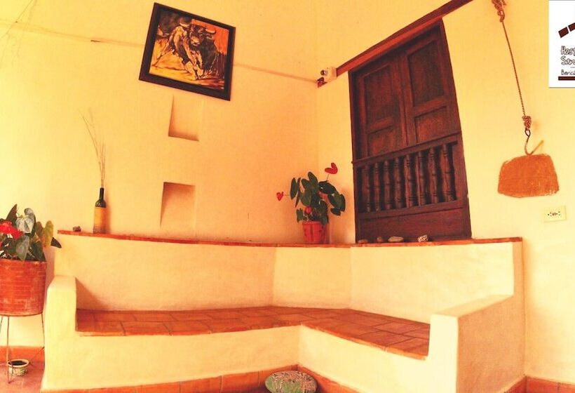 Hostal Santa Mónica